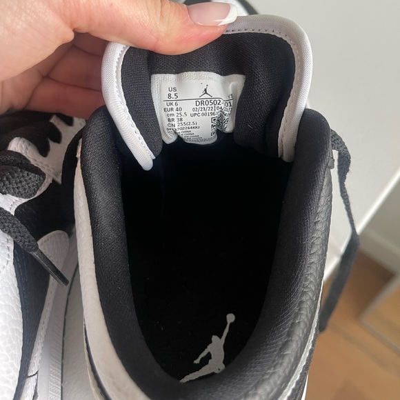 Women's Air Jordan 1 Low SE Homage - Picture 6 of 8